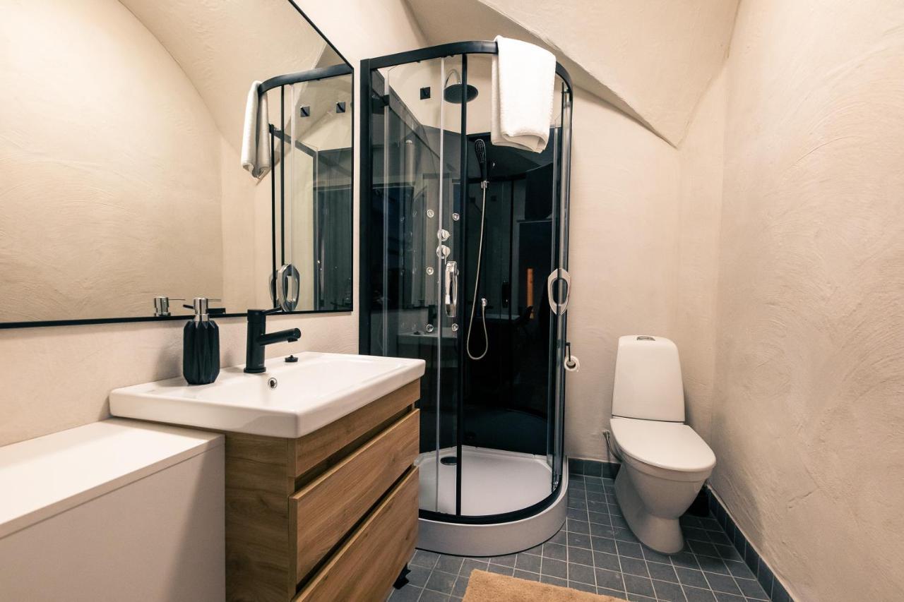 Apukka Lakeview Suite