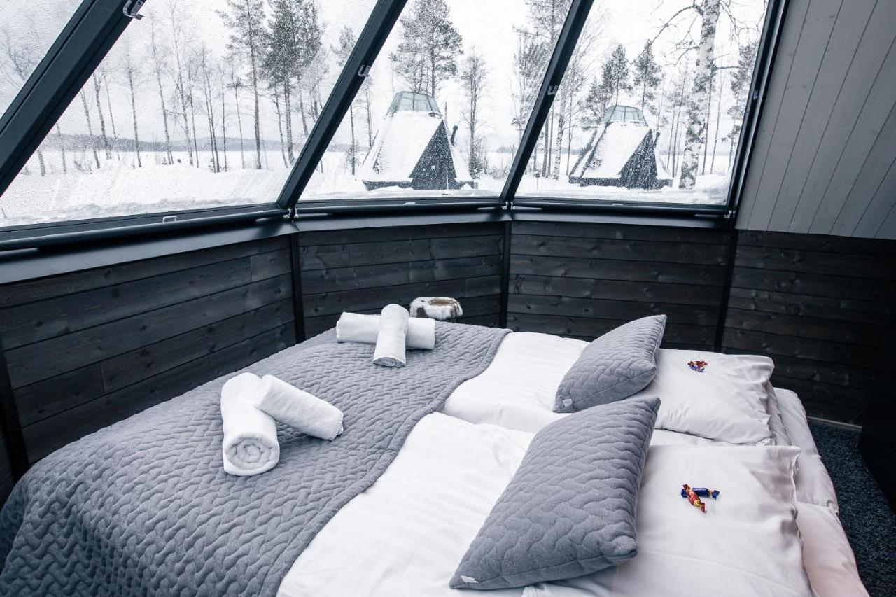 Aurora Cabin Queen