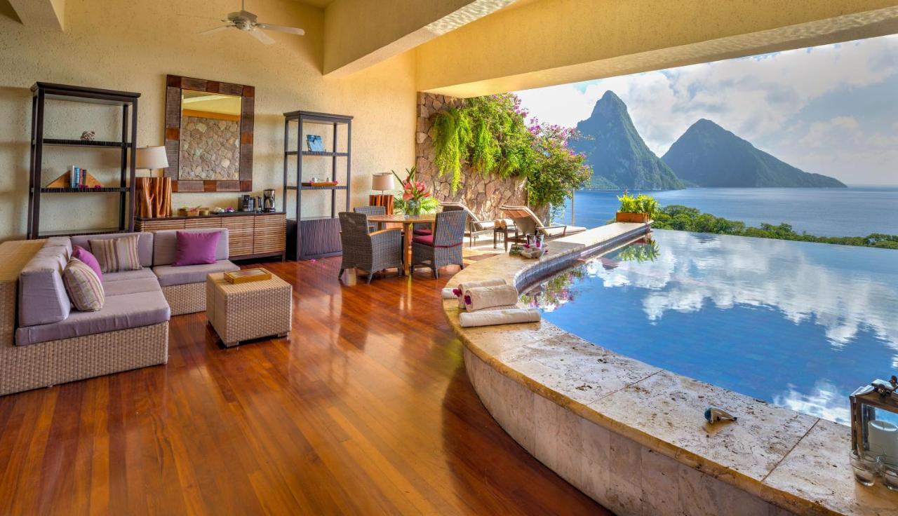 Star Infinity Pool Sanctuary