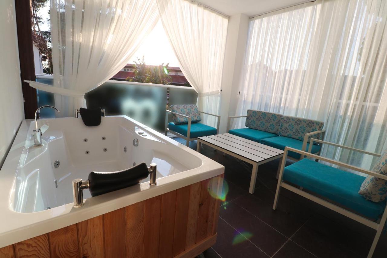 Superior Room Spa Bath