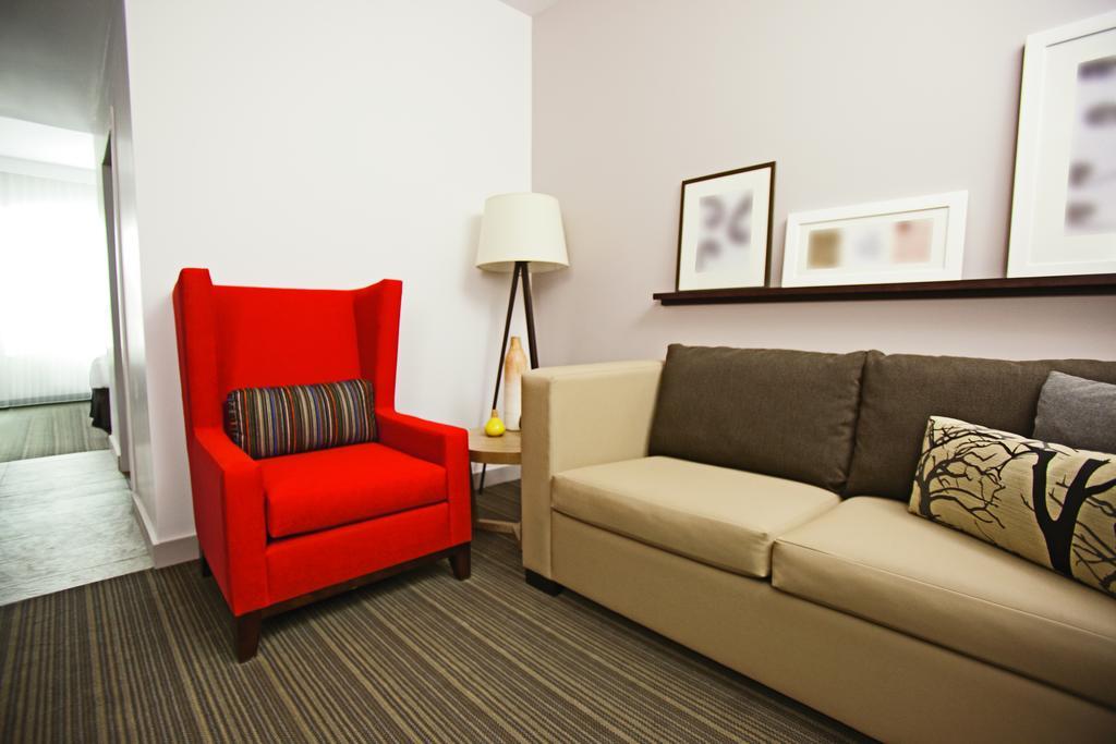 One-Bedroom King Suite