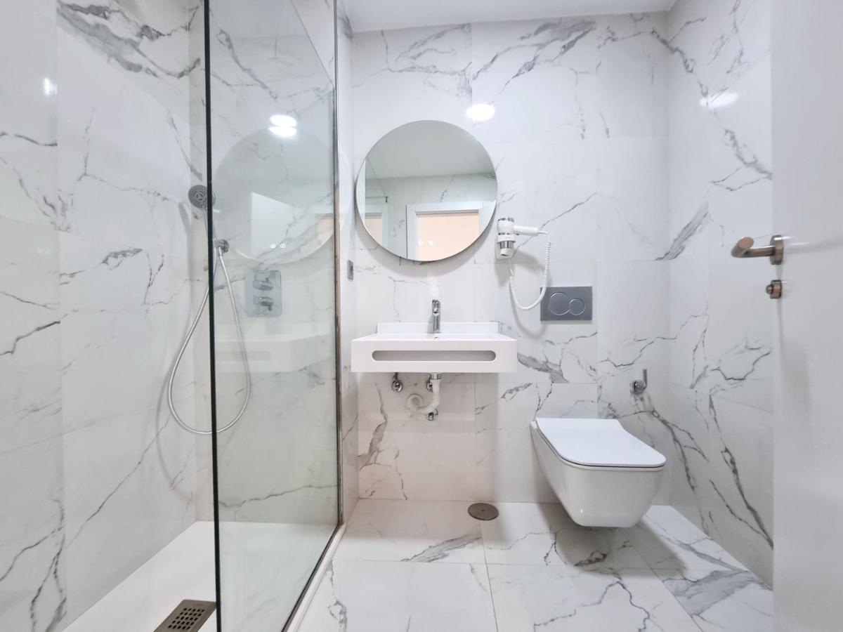 Appartement met Uitzicht op het Zwembad