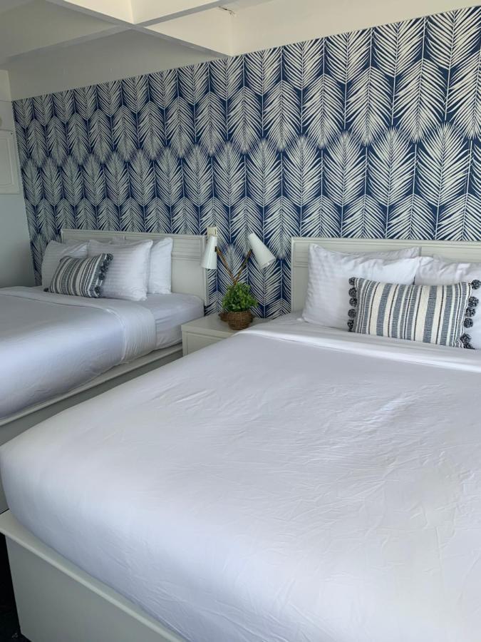 Deluxe Double Room with Balcony and Sea View
