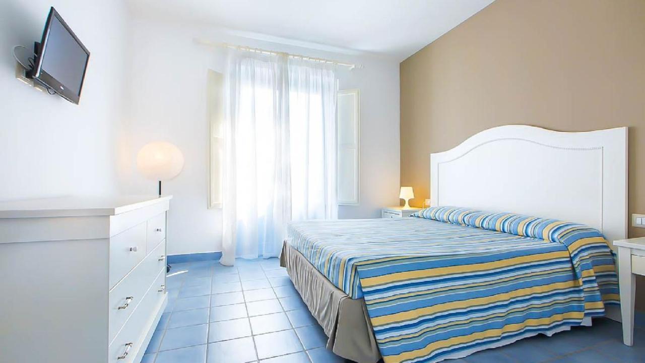 Großes Doppel-/Zweibettzimmer