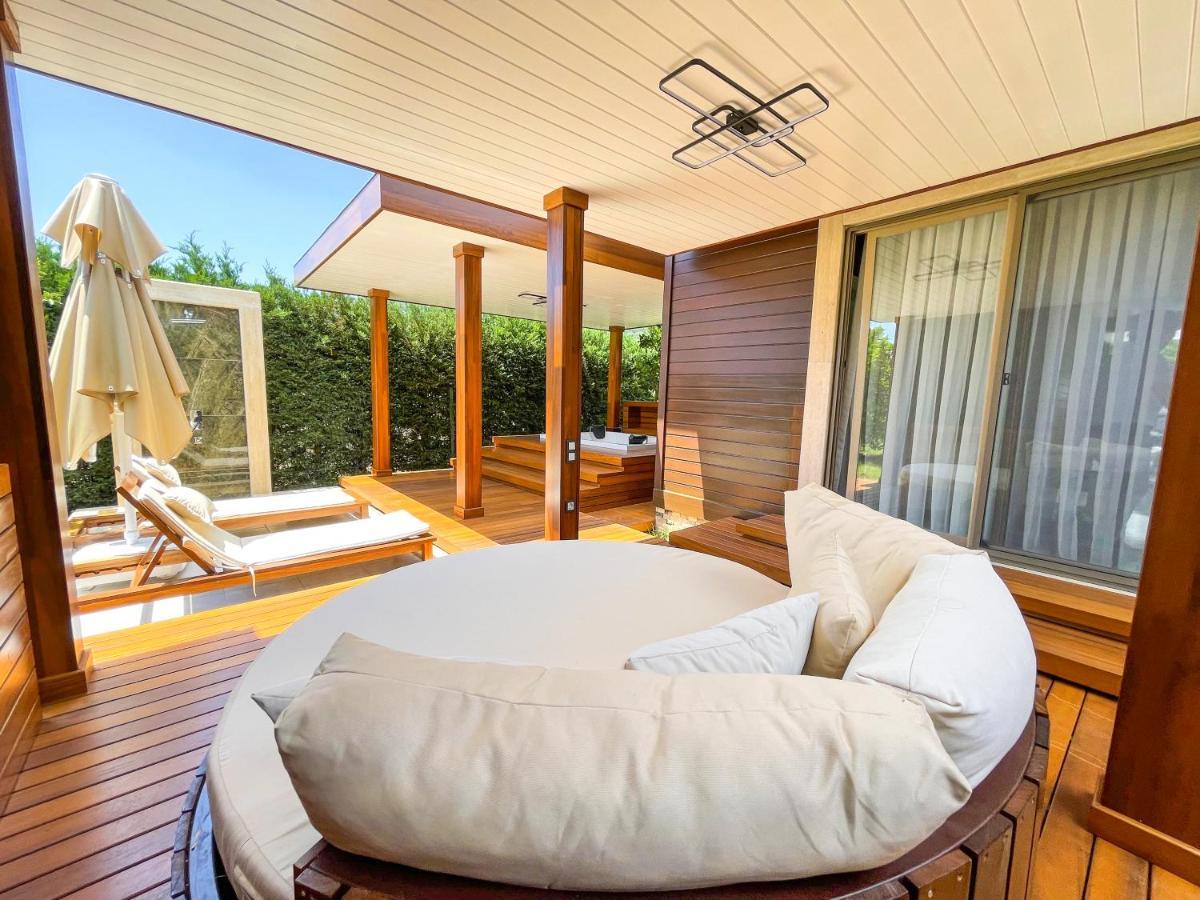 Deluxe Bungalow