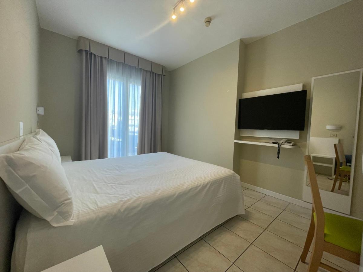 Standard Double Room,1239494788:JPEG