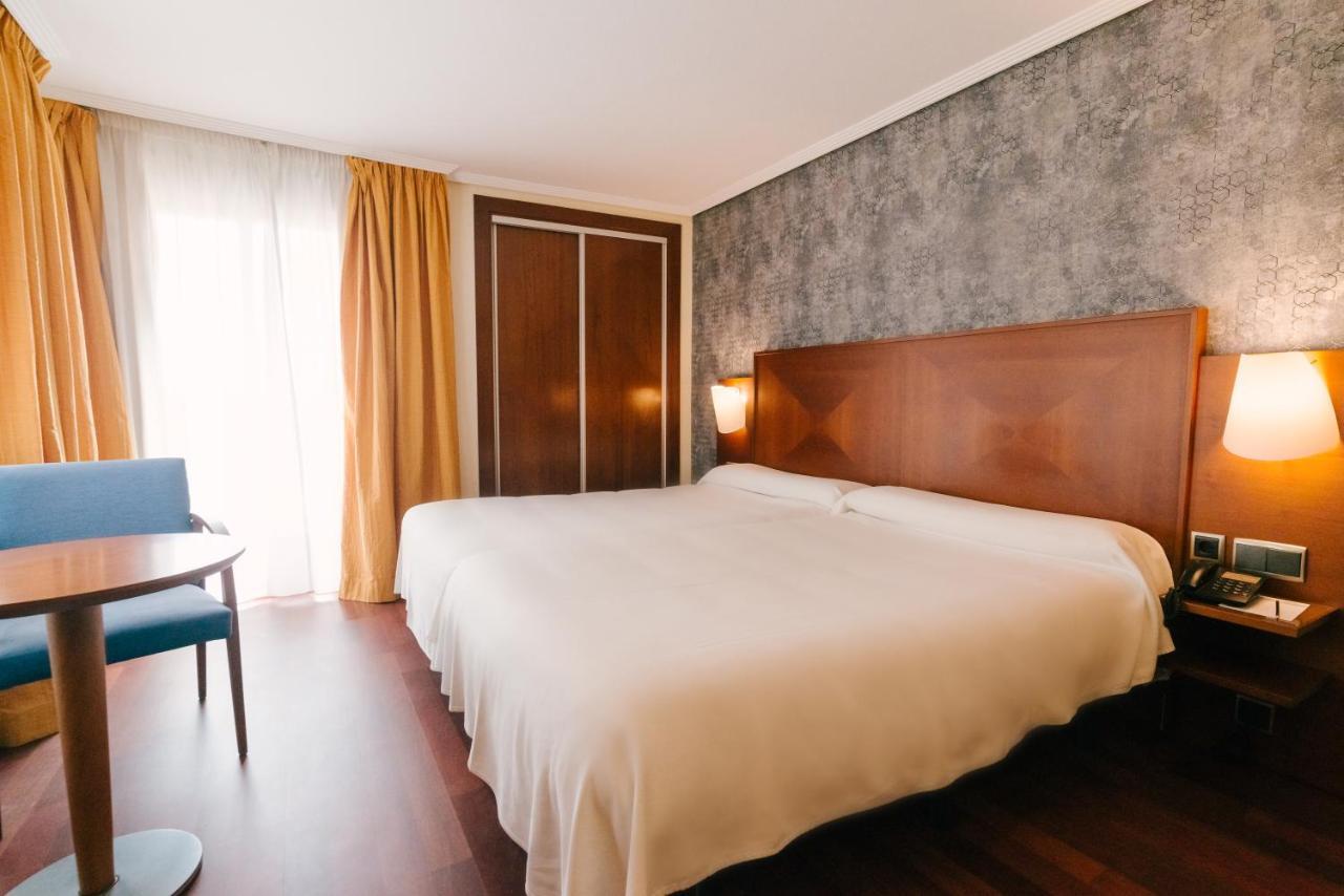 Doppel-/Zweibettzimmer mit Zustellbett