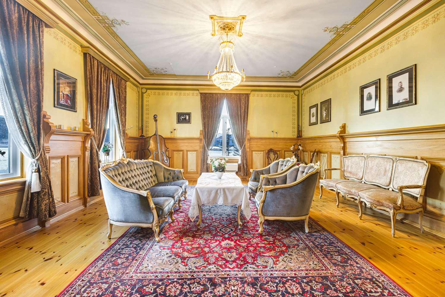 Executive Suite met Kingsize Bed en Uitzicht op Zee