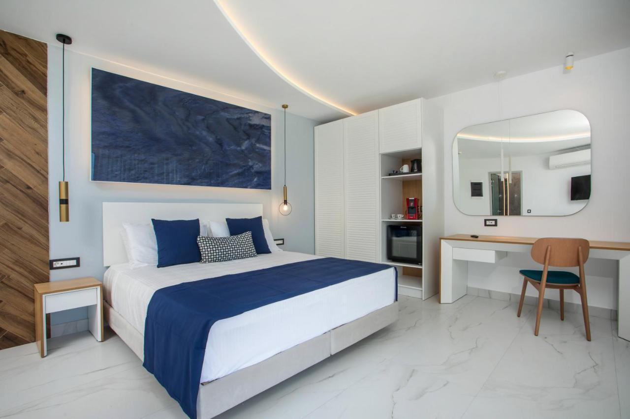 Executive Suite with Sea View & Private Pool (Adults Only)