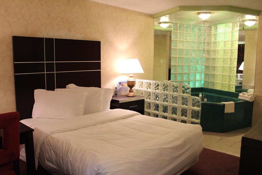 Double Room with Spa Bath