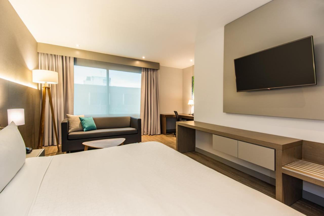 Standard King Room - Accessible