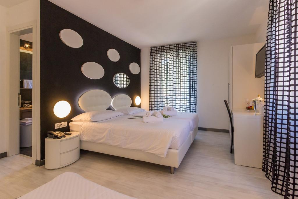 Quadruple Room with Mountain View