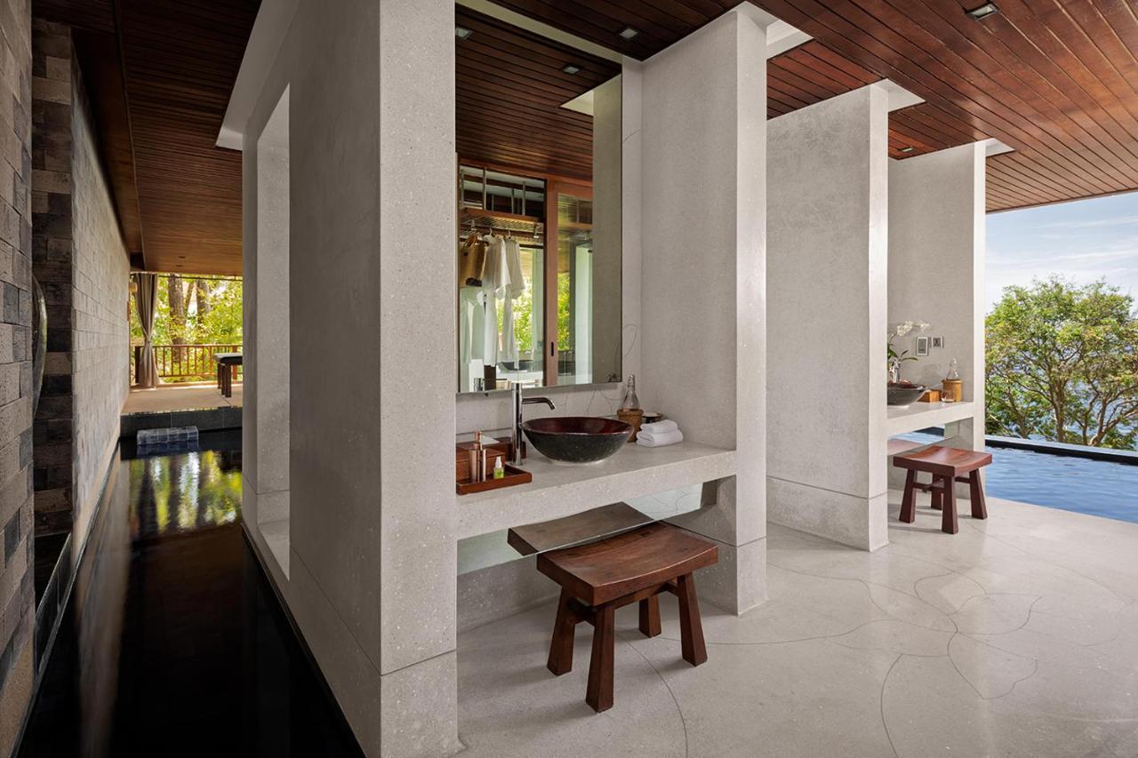 Suite met Toegang tot Spa en Zwembad (Wasruimte en Badkamer in Open Stijl)