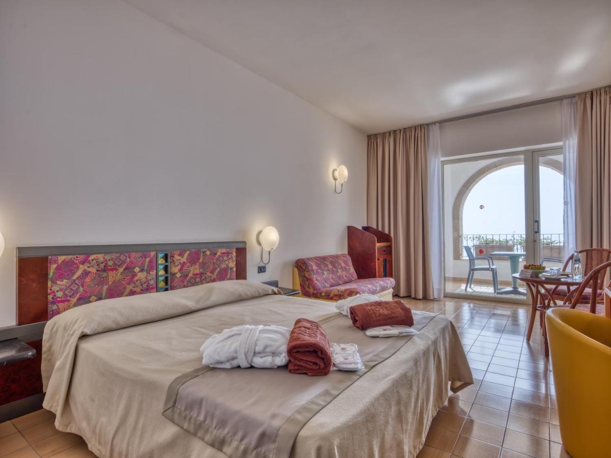 Double or Twin Room Balcony Sea View