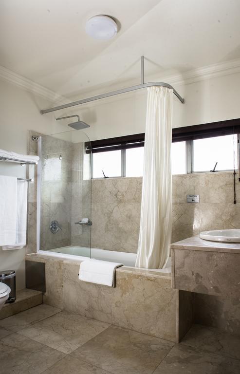 Superior King Suite