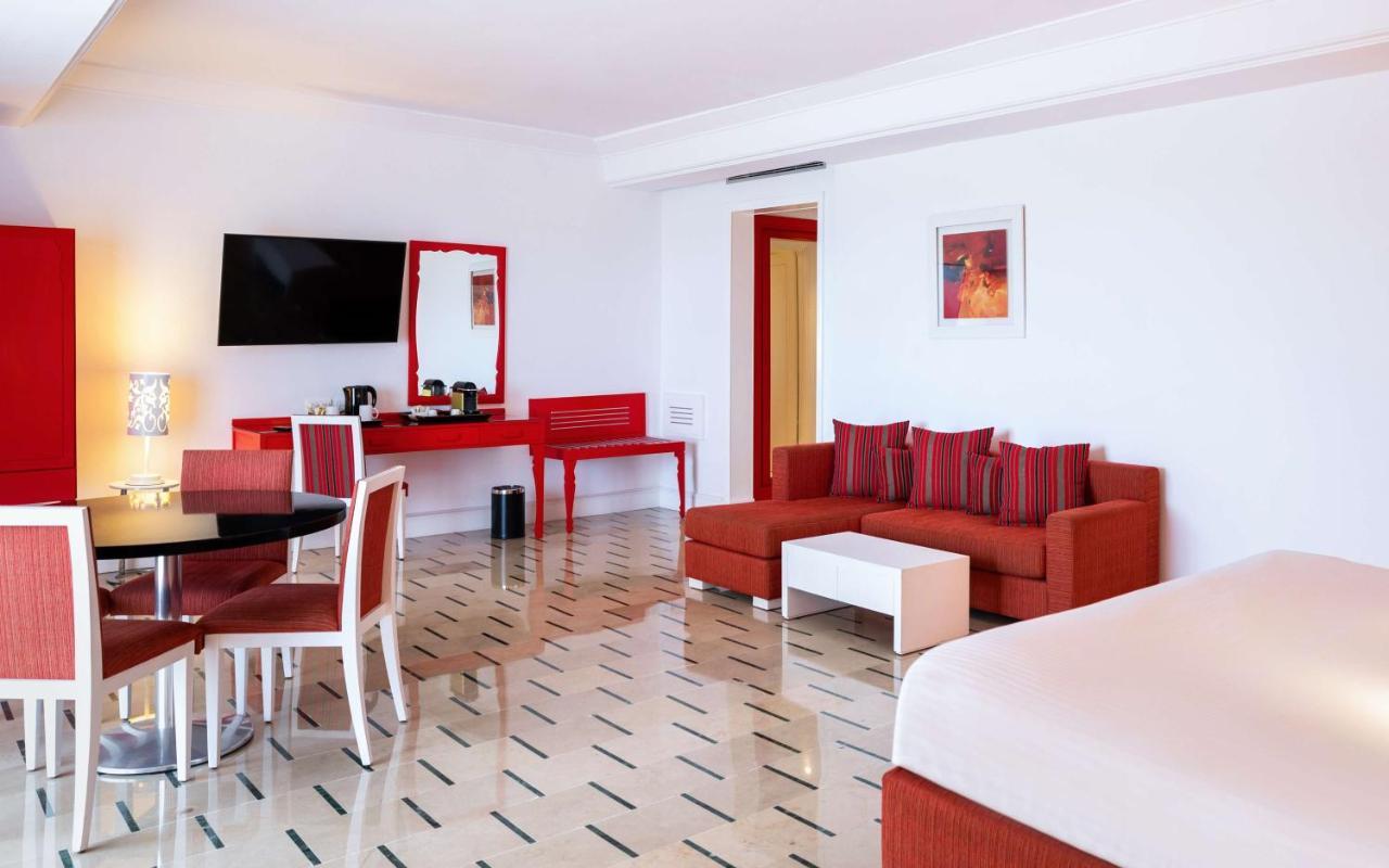 Suite Junior con balcón y vistas al mar