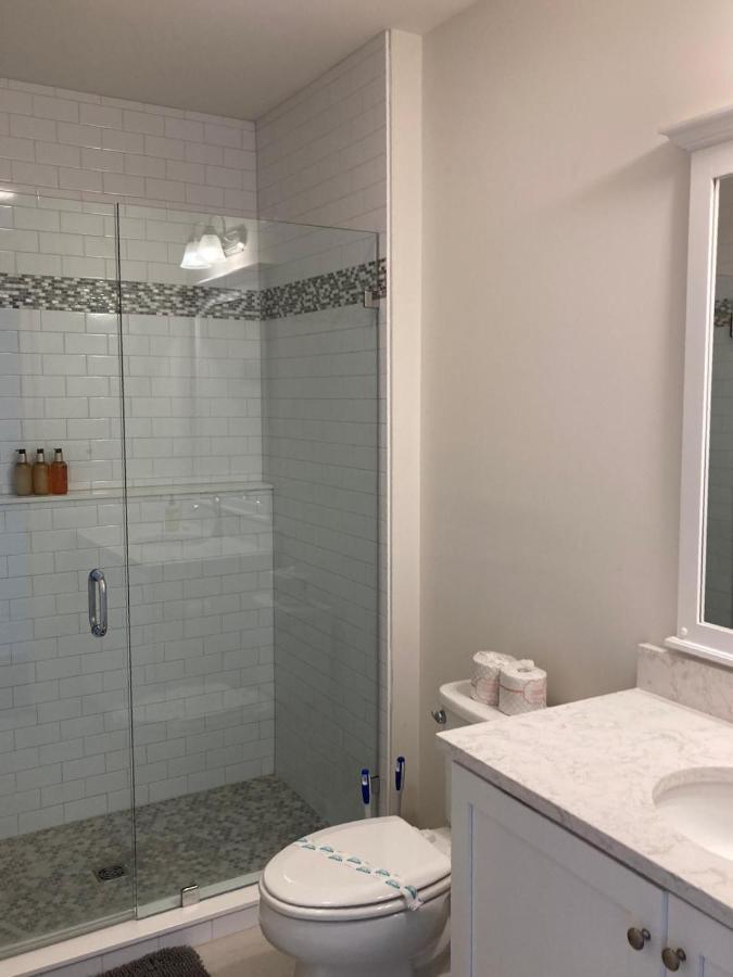 Queen Seaview Suite
