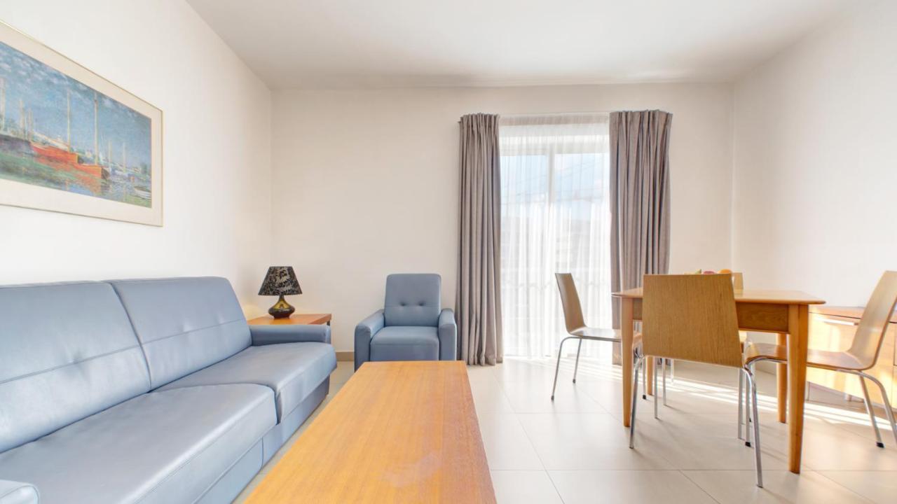 One-Bedroom Apartment,1257182515:JPEG