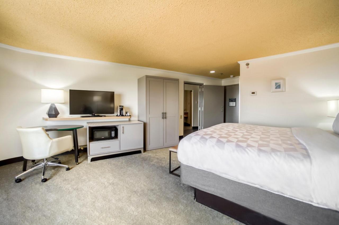 Standard King Room - High Floor