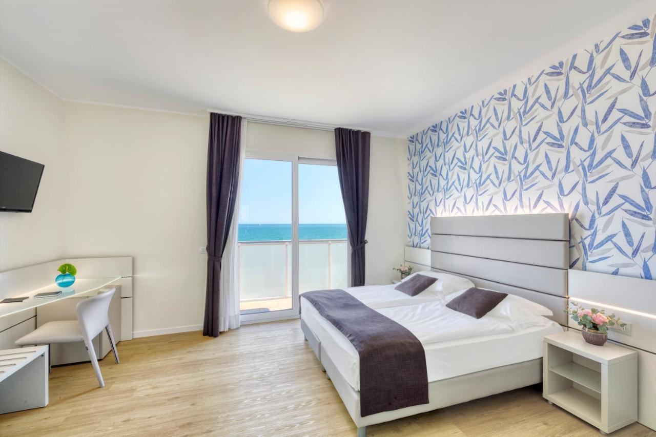 Superior Double or Twin Room Sea View