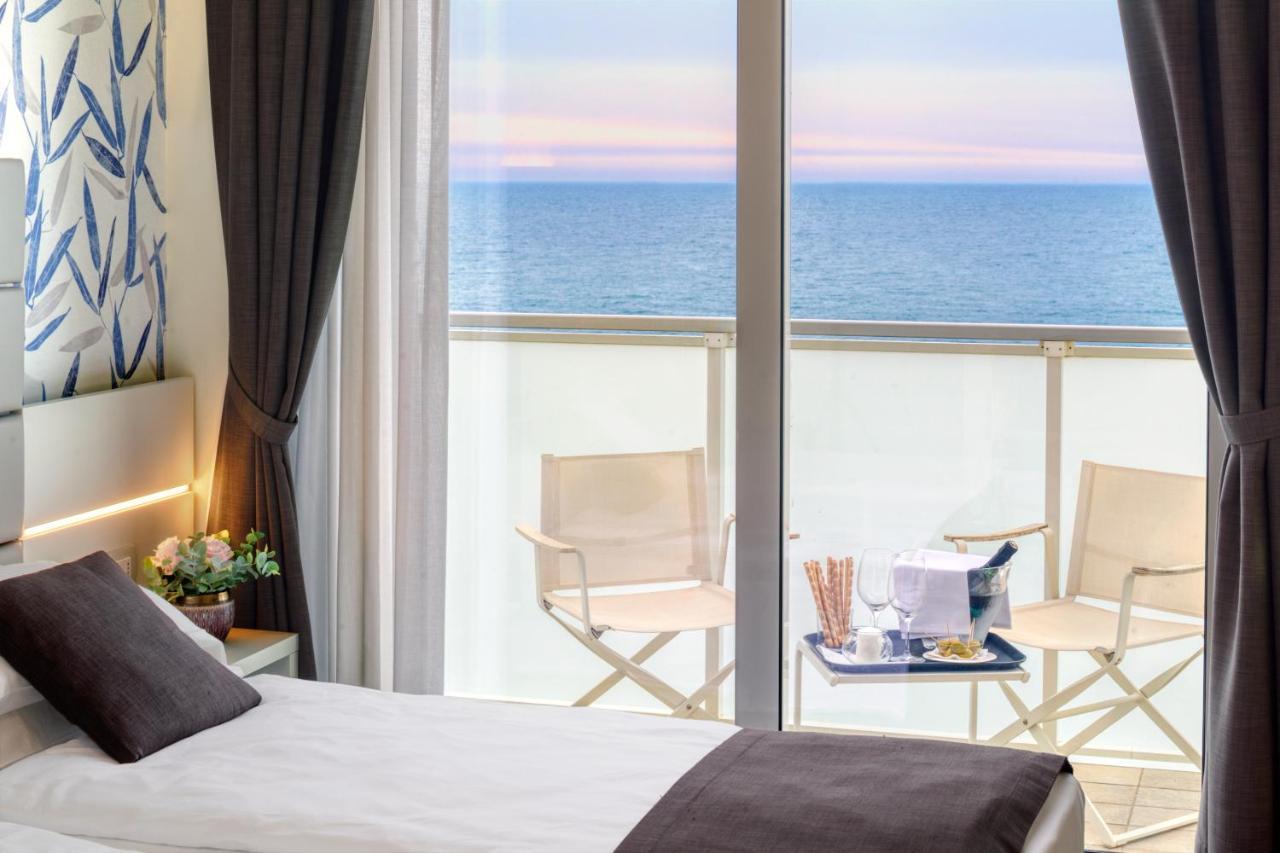Superior Double or Twin Room Sea View