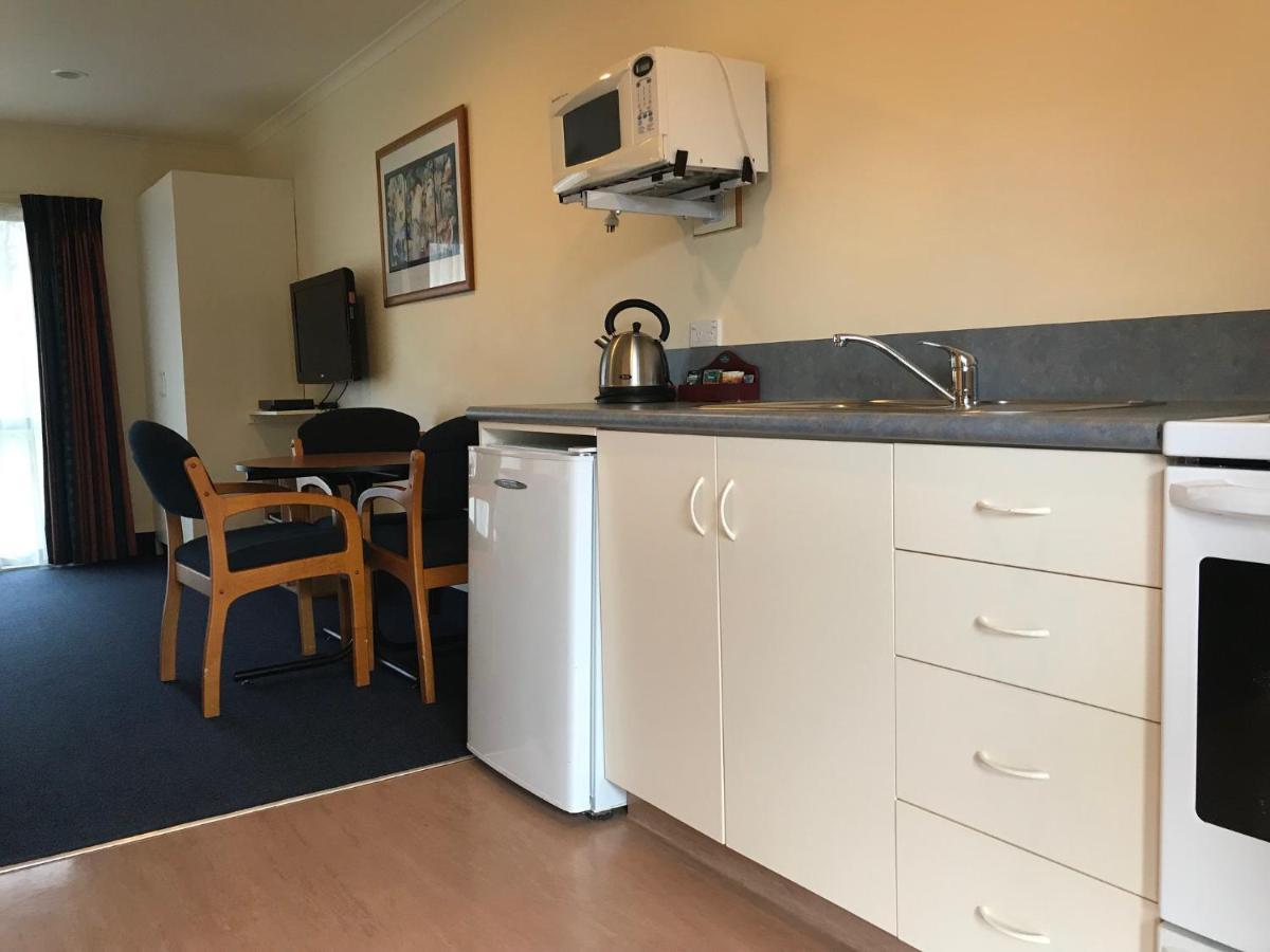 Double or Twin Room Bathroom