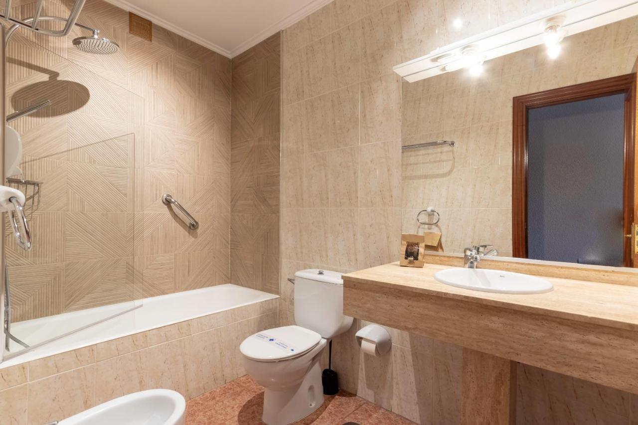 Triple Room,1260752947:JPEG