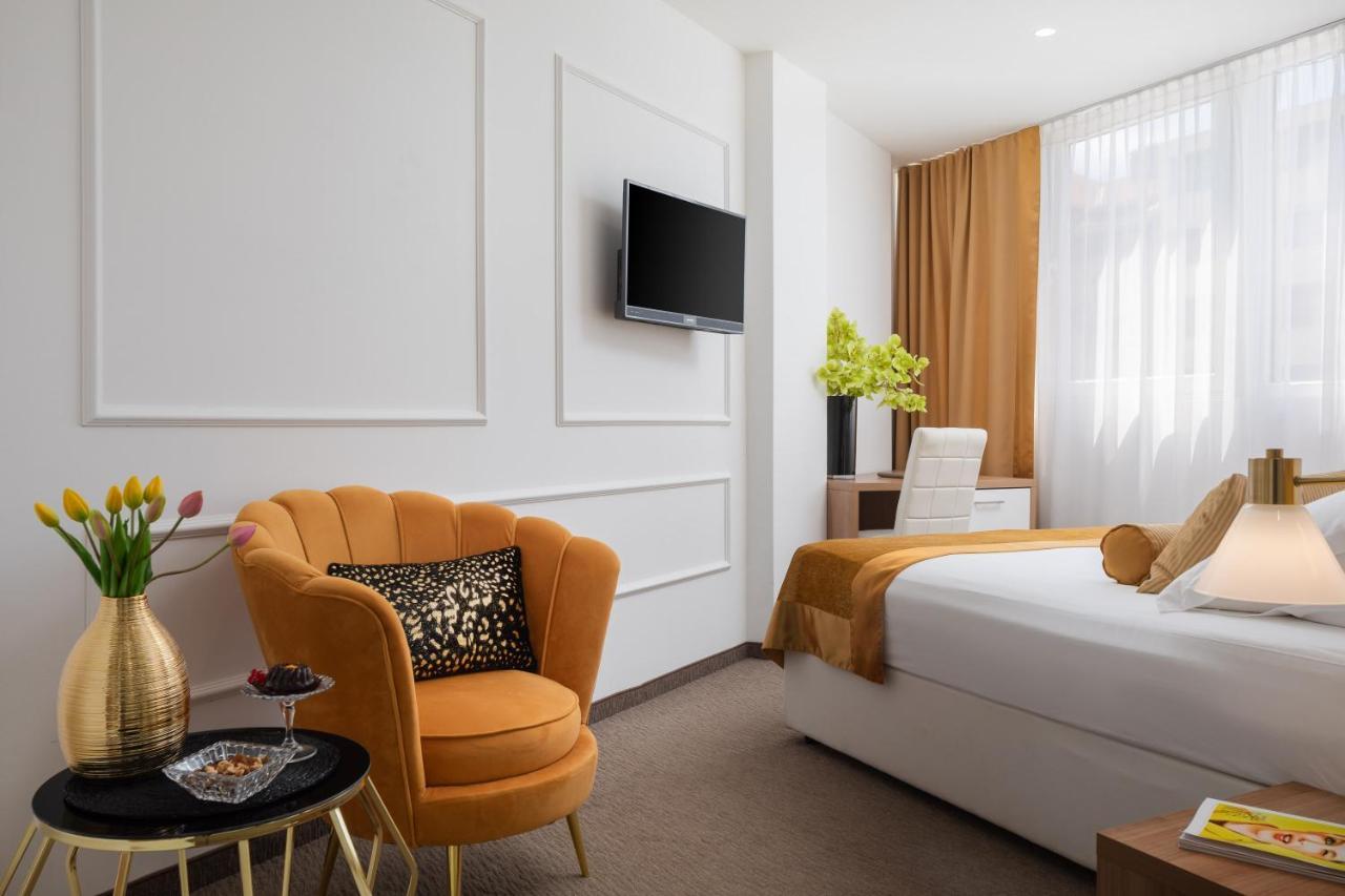 Double or Twin Standard Room with City View