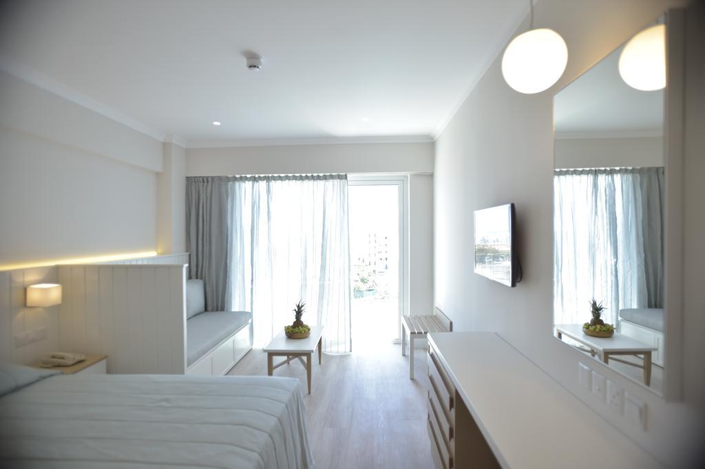 Superior Doppelzimmer mit seitlichem Meerblick