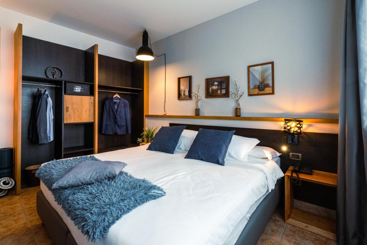 Superior Room,1268479777:JPEG