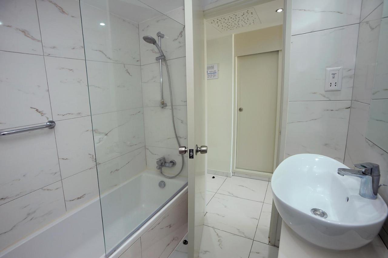 Habitación Doble Superior con vistas interiores - 1 o 2 camas