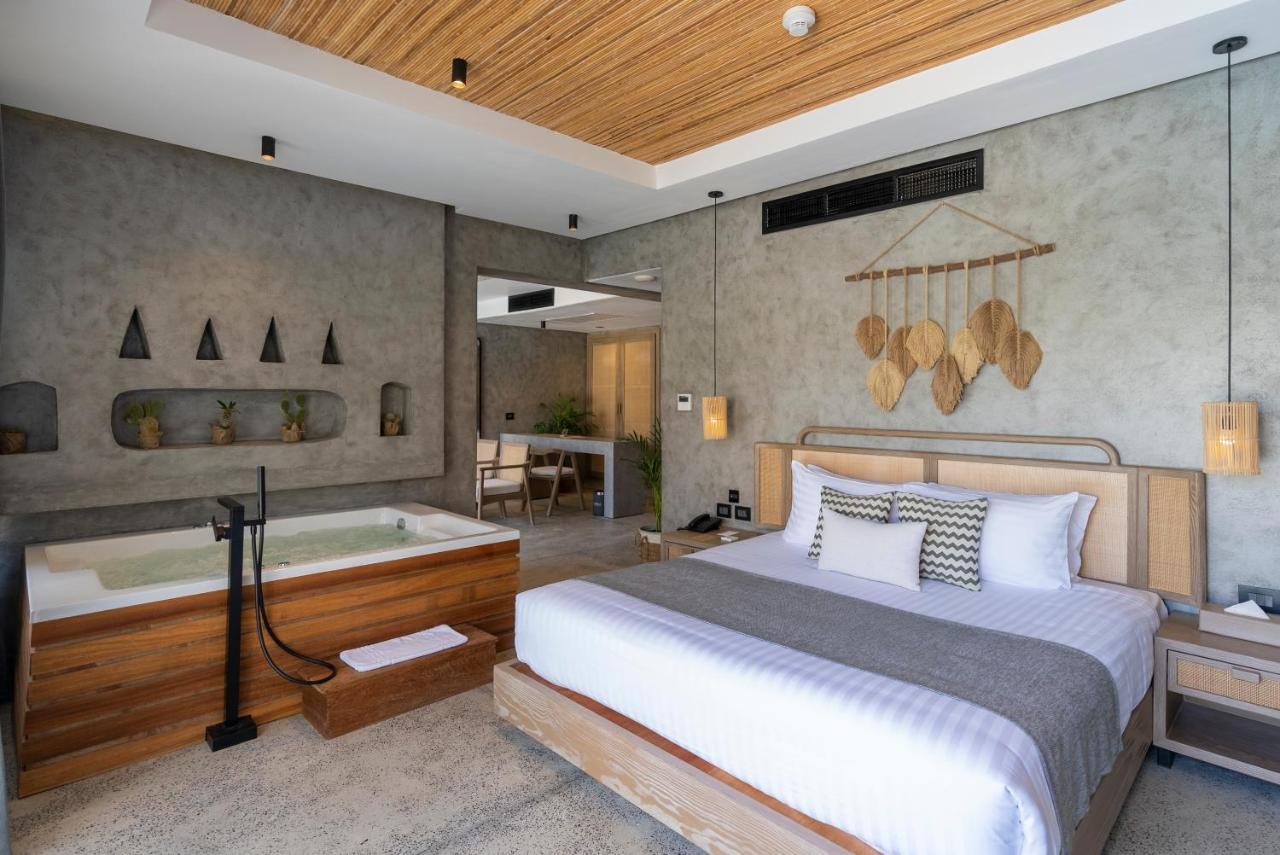 Tucana Pool & Jacuzzi Suite Posh Club,1268695060:JPEG