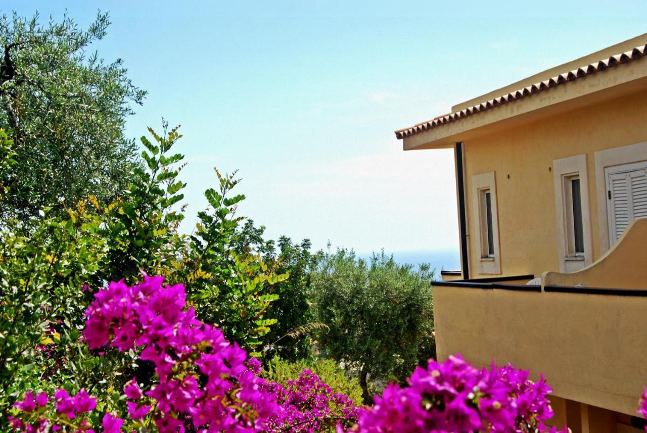 Camera Matrimoniale/Doppia con Letti Singoli con Vista Giardino