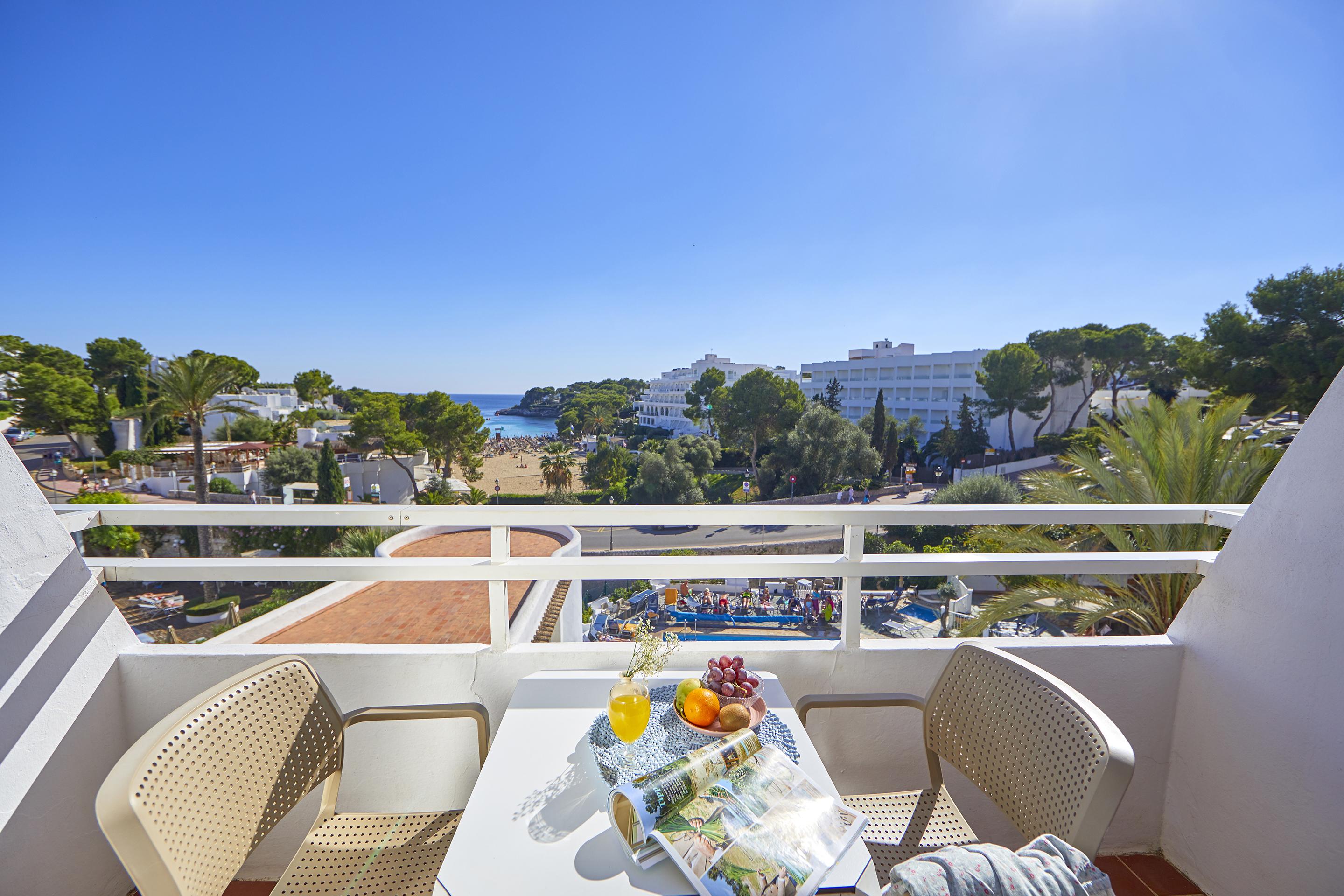 Twin Room with Sea View