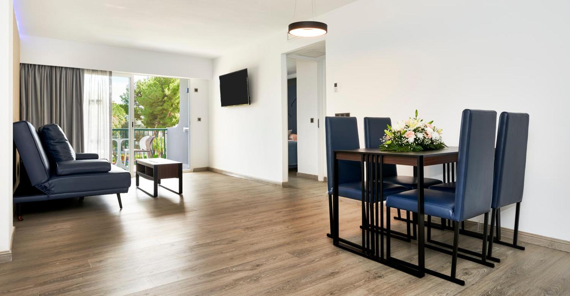 Two-Bedroom Apartment Deluxe