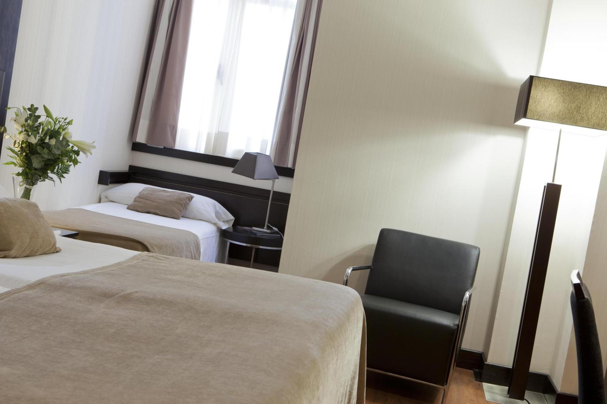 Quintuple Room (2 adults + 3 children)