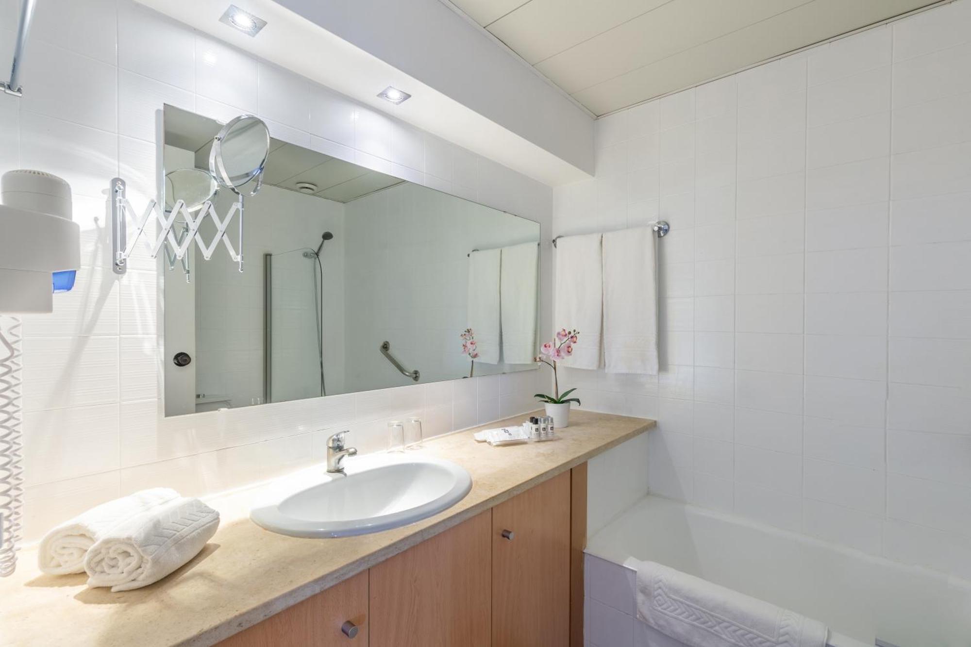 One-Bedroom Apartment Marina View