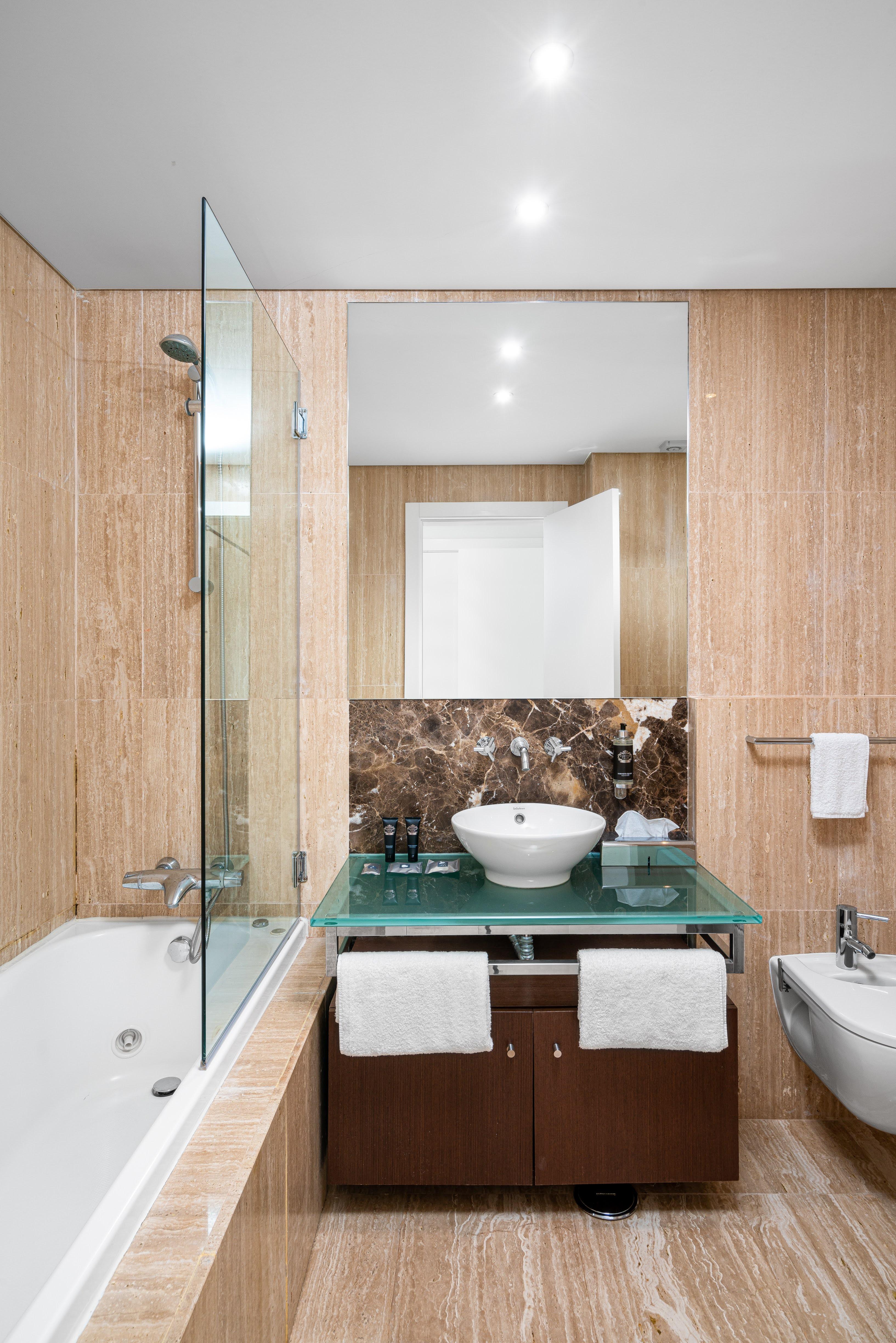 One-Bedroom Luxury Suite