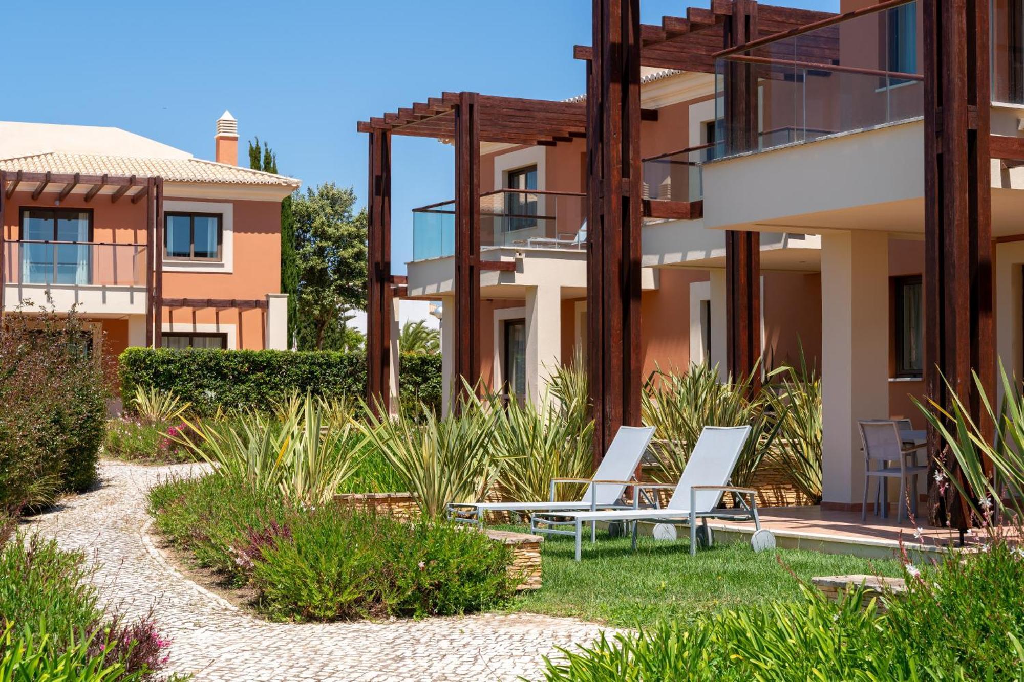 Two-Bedroom Luxury Townhouse Pool View