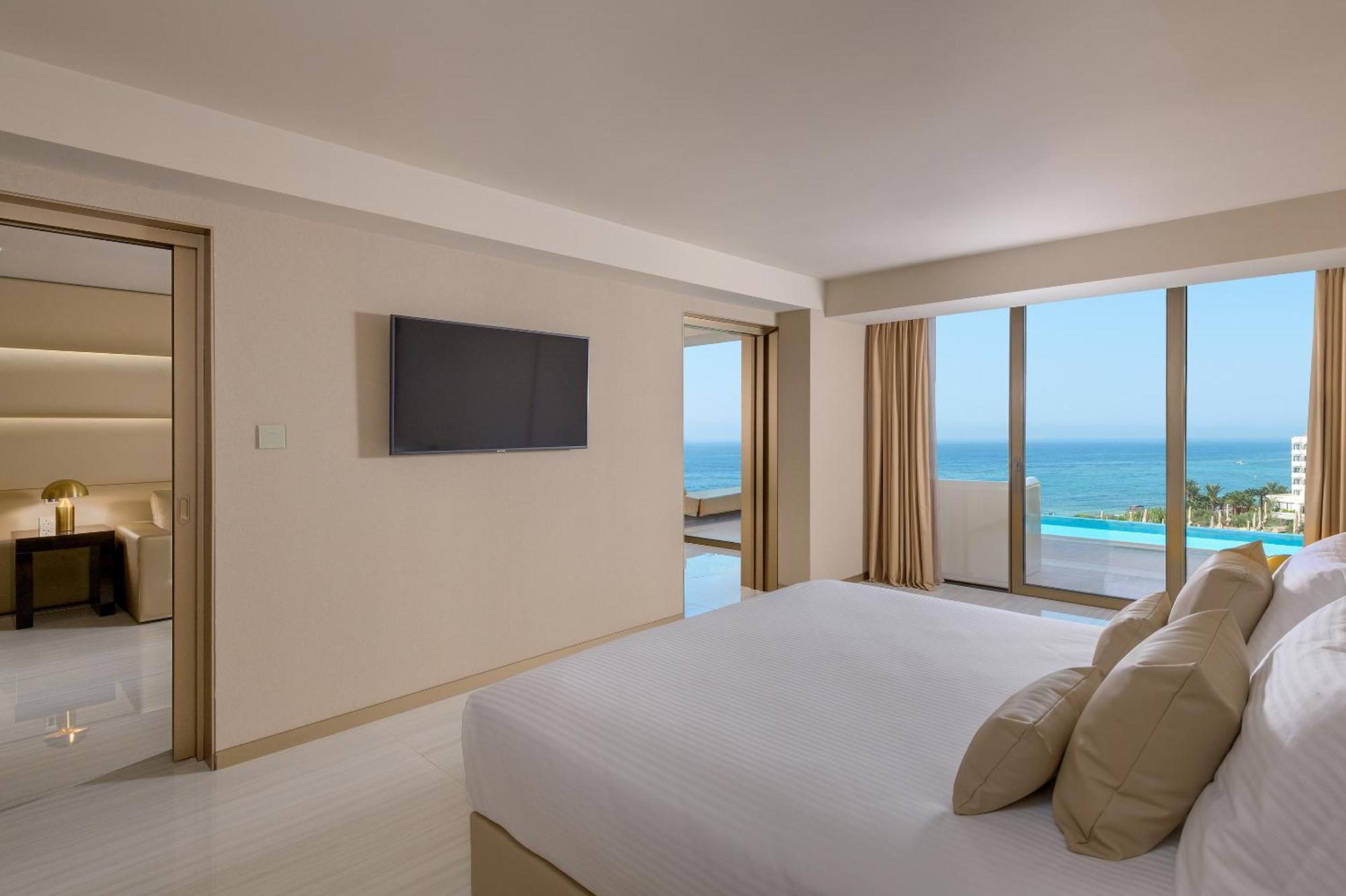 Suite Prestige Swim-Up con vistas al mar y a la piscina