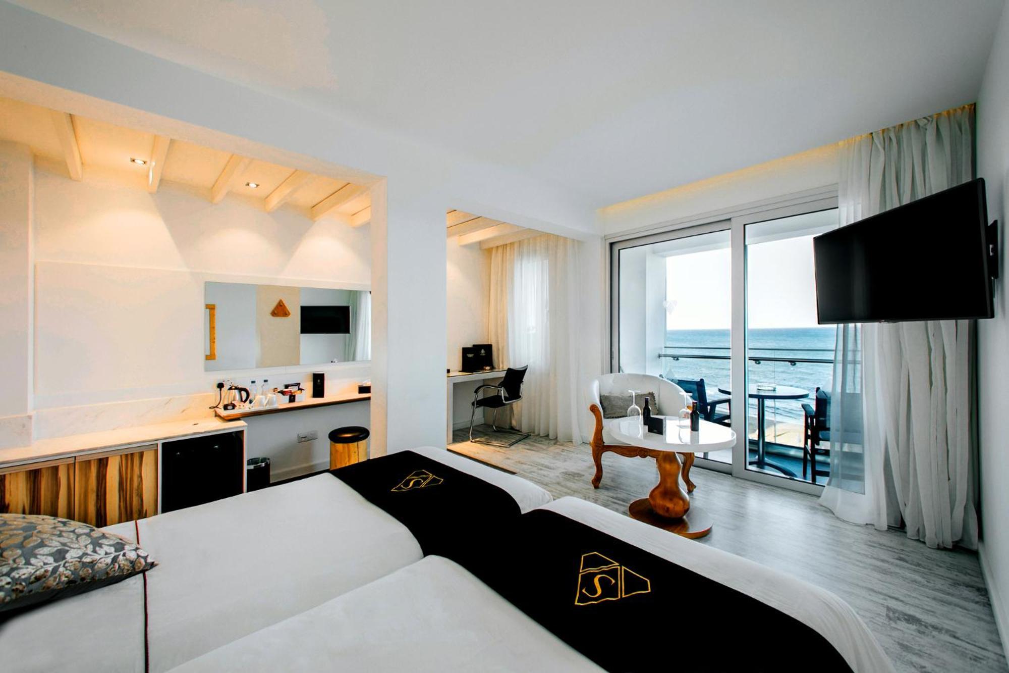 Superior Twin Room with Sea View