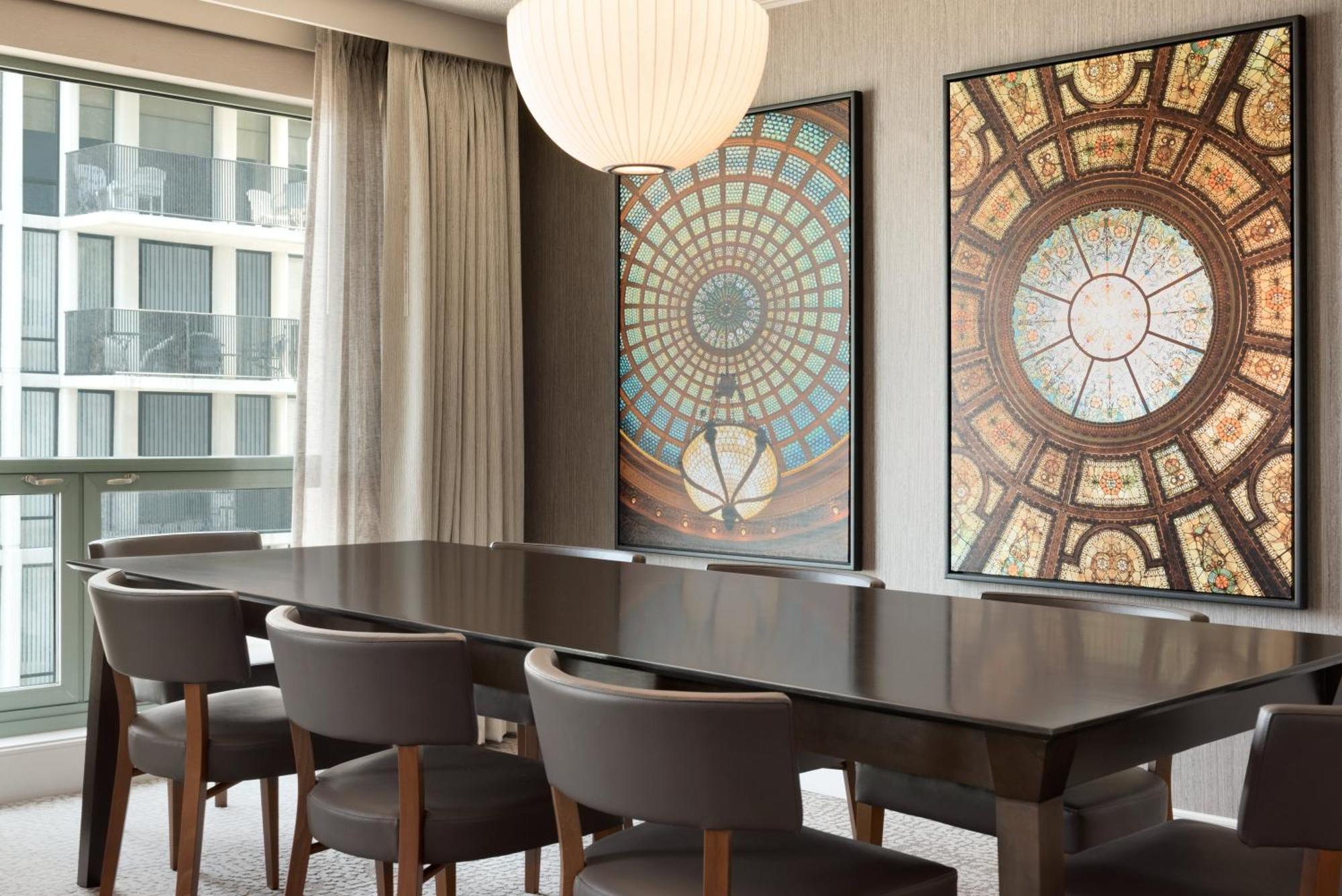 Conference Suite met 1 Slaapkamer met Kingsize Bed