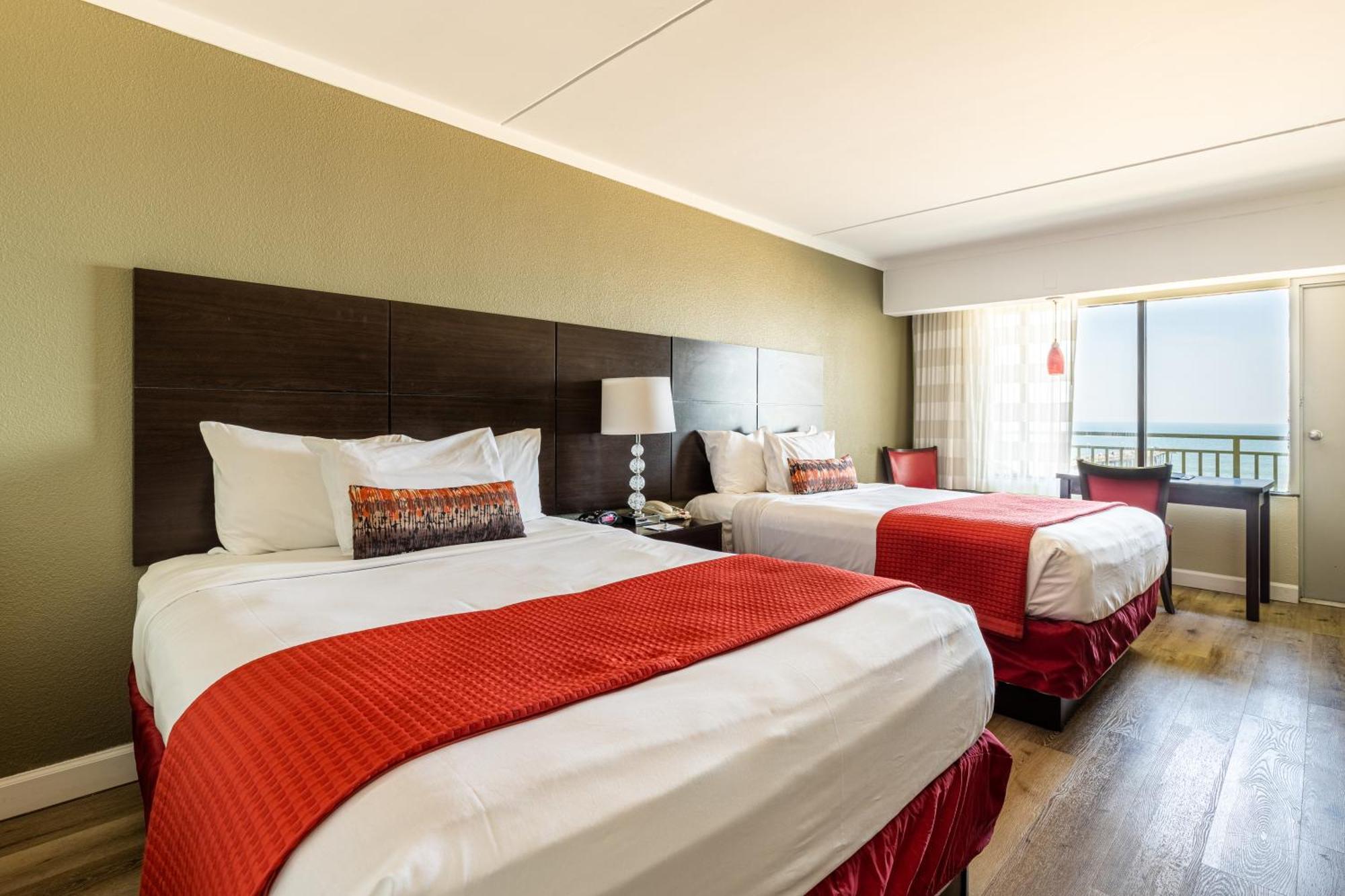 Queen Room with Two Queen Beds with Ocean View - Non-Smoking