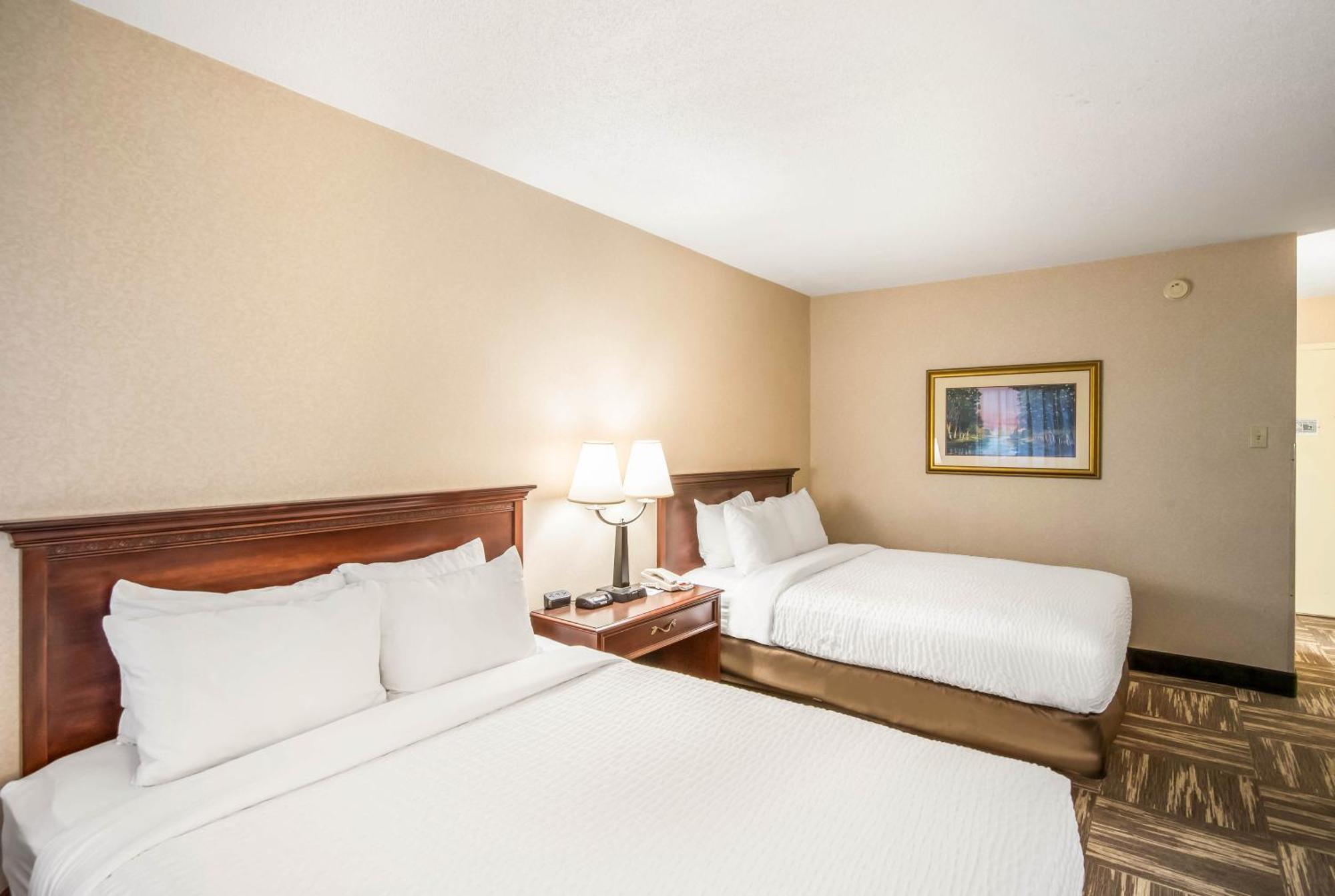 Double Room with Two Double Beds - Accessible/Non-Smoking