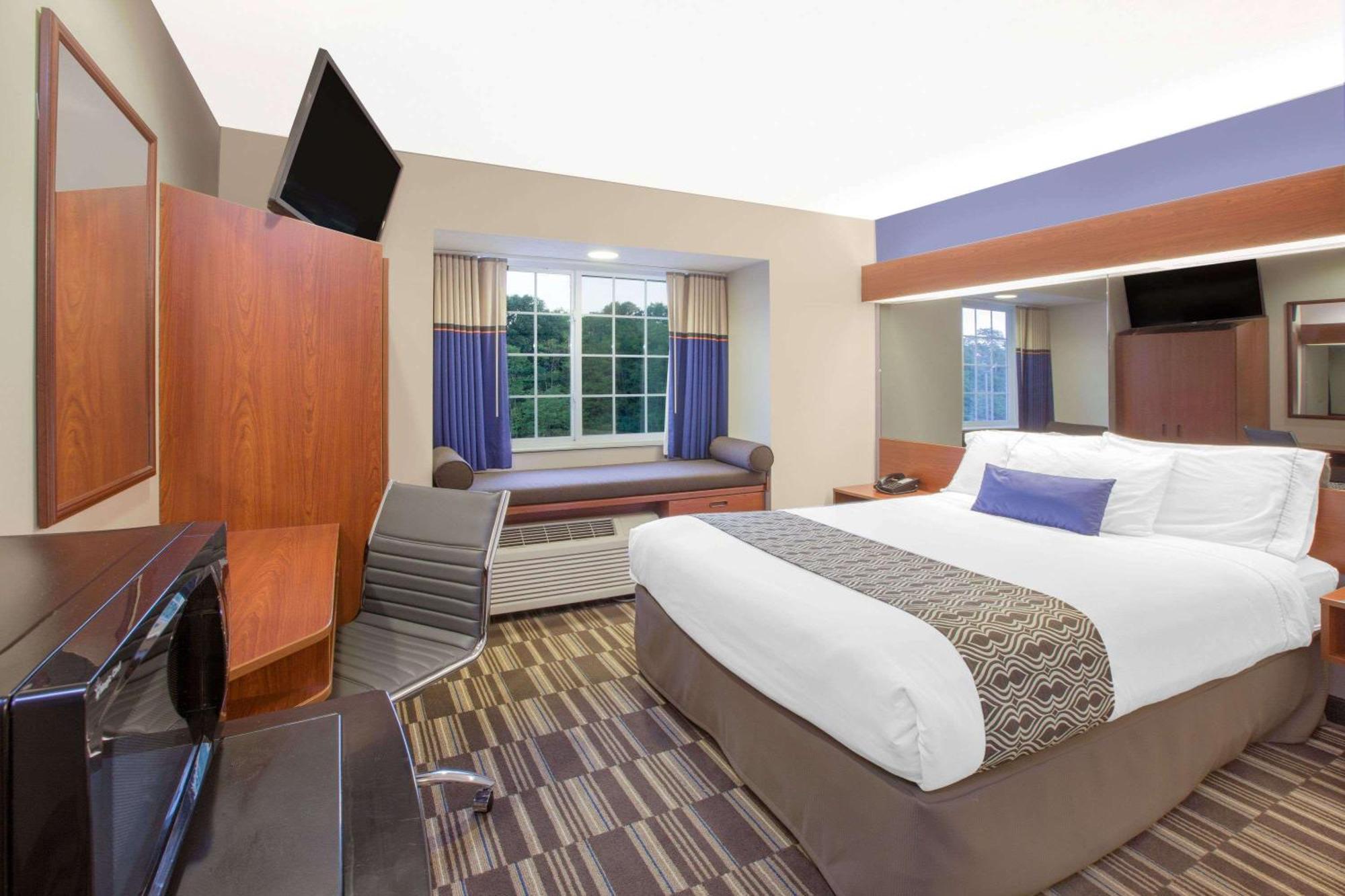 One-Bedroom Suite - Disability Access/Non-Smoking