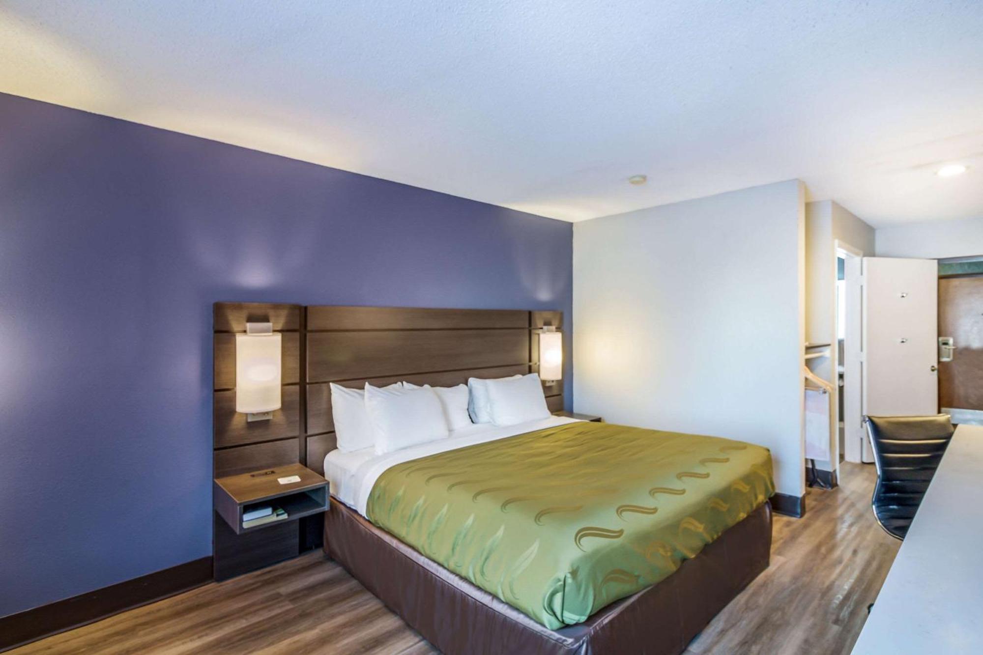 King Room - Disability Access/Non-Smoking