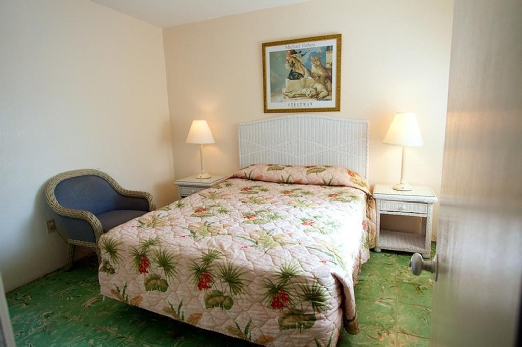 Habitación con cama grande