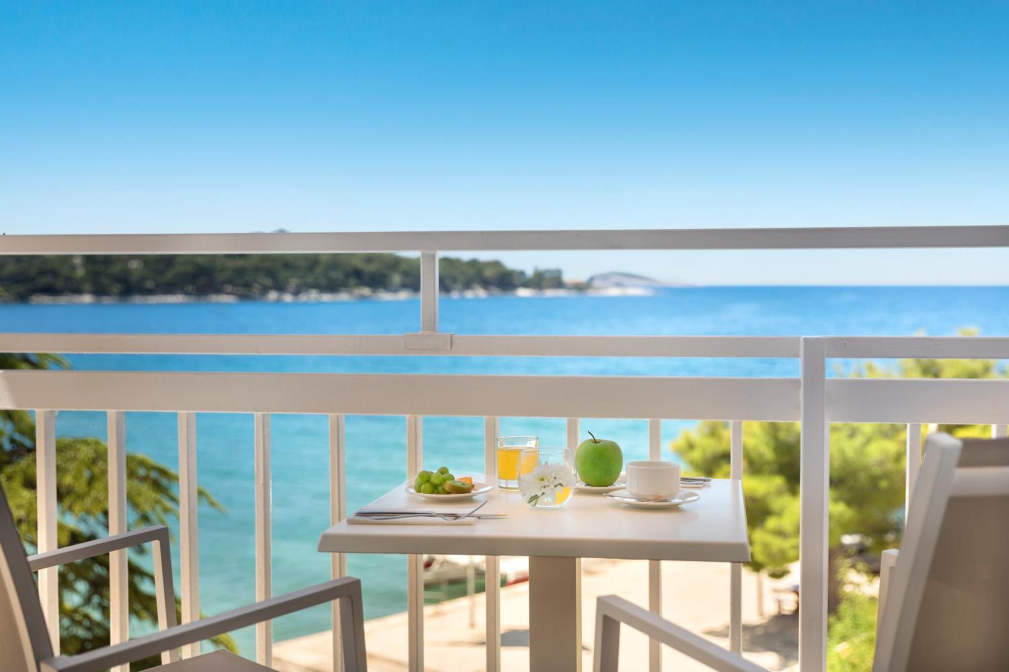 Superior Family Room with Balcony and Sea View