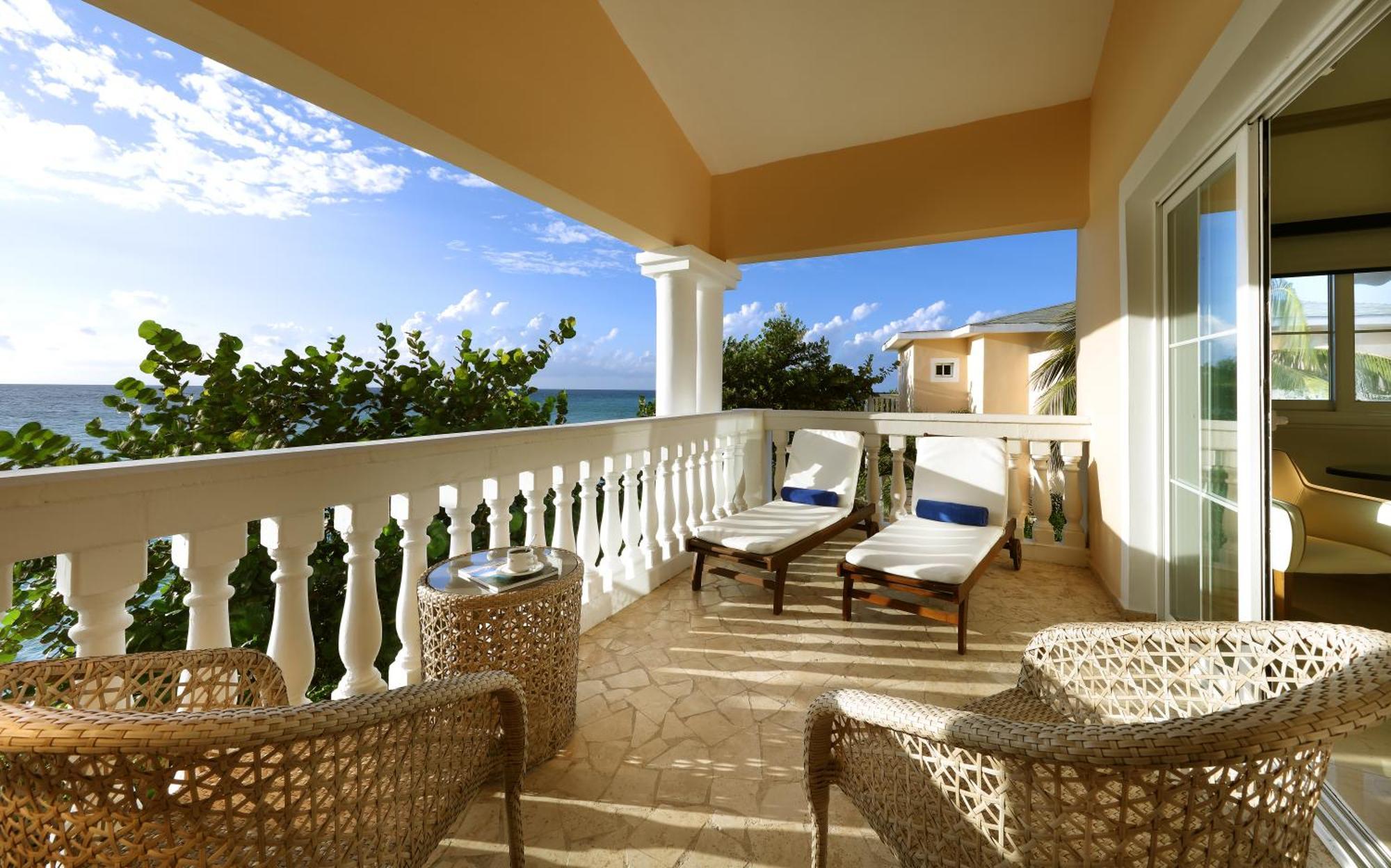 Junior Suite Beachfront Ocean View
