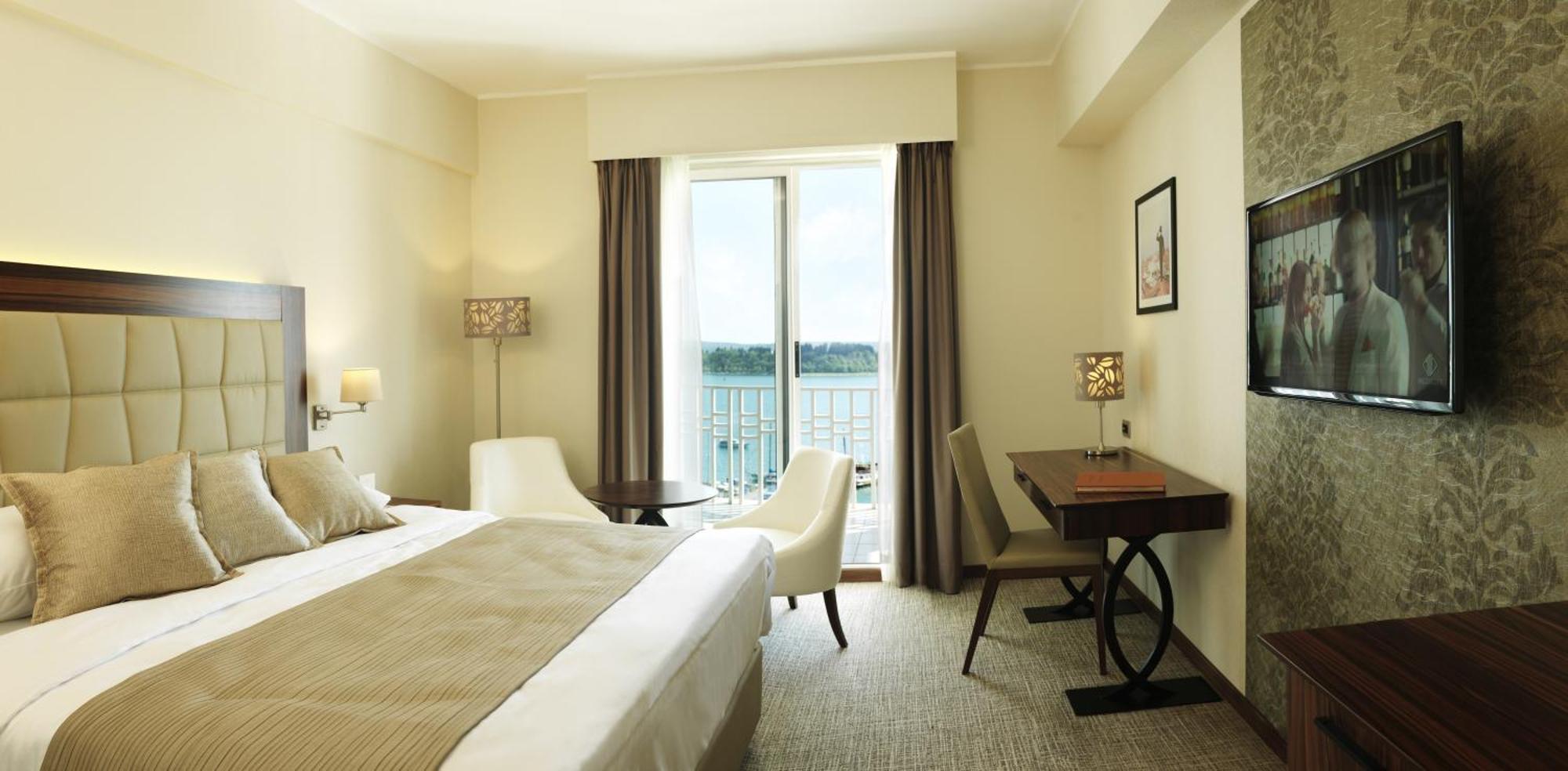 Executive Double Room Balcony Sea View,1277765062:JPEG